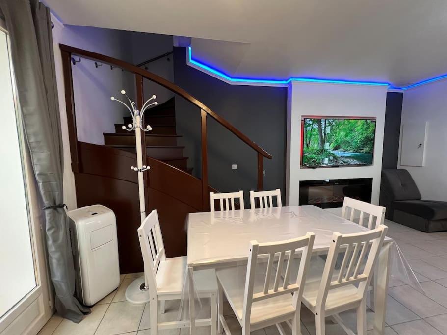 Kings Villa Near Disneyland Reserved Only For Family With Kids Saint-Germain-sur-Morin Extérieur photo