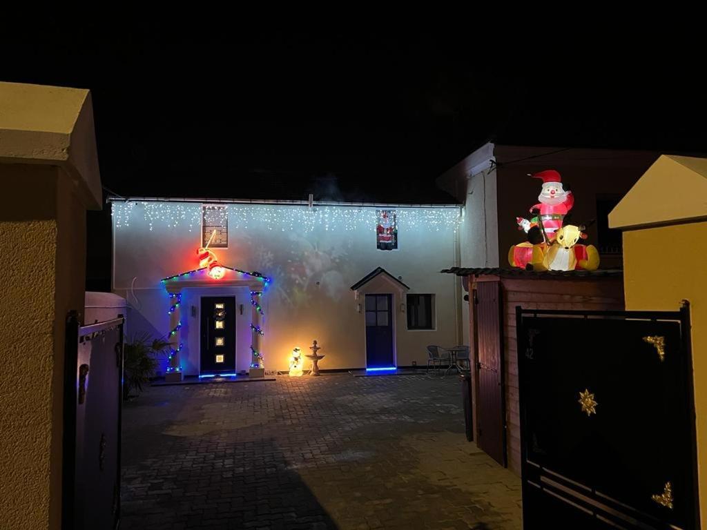 Kings Villa Near Disneyland Reserved Only For Family With Kids Saint-Germain-sur-Morin Extérieur photo